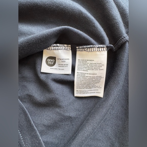 Lands’ End Women’s Polo Shirt – Navy Blue, Size Medium - Picture 3 of 5